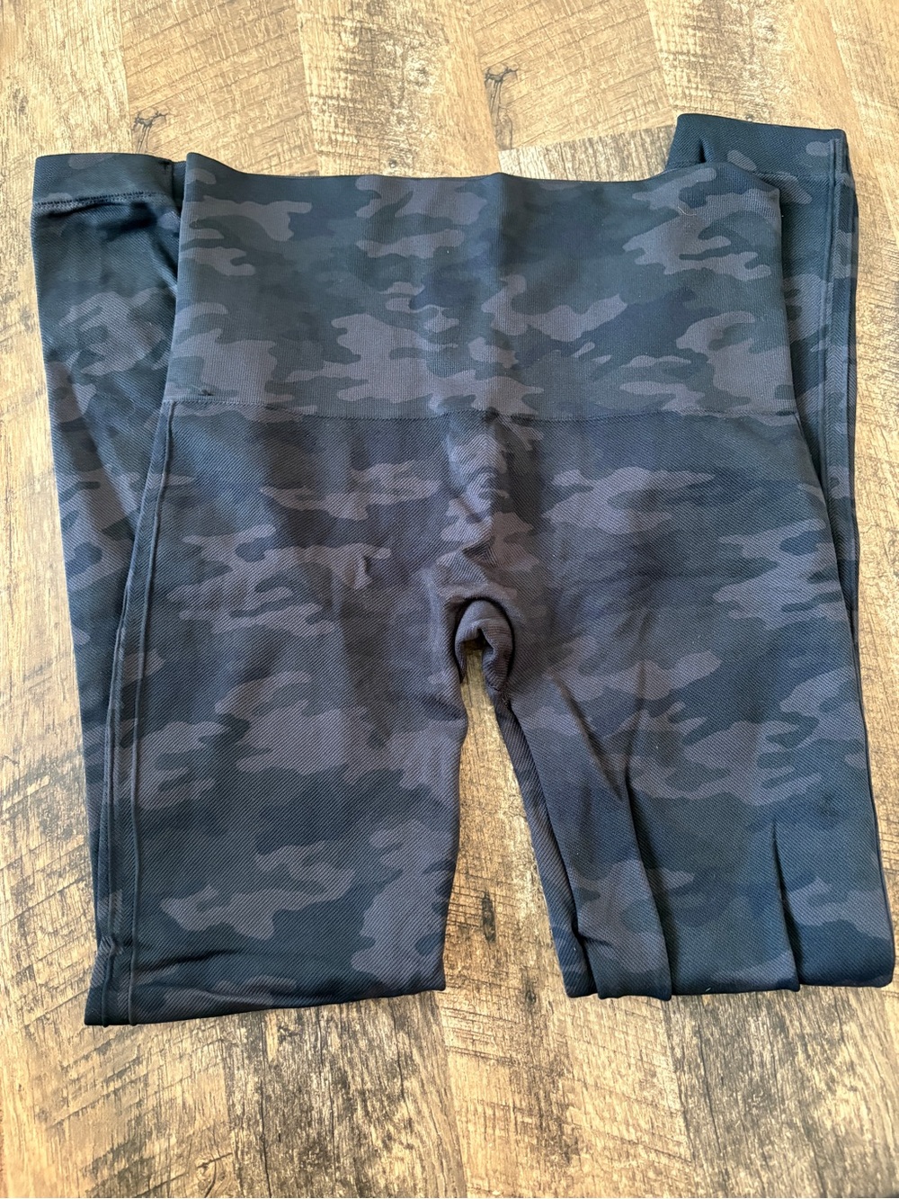 SPANX camo leggings size medium